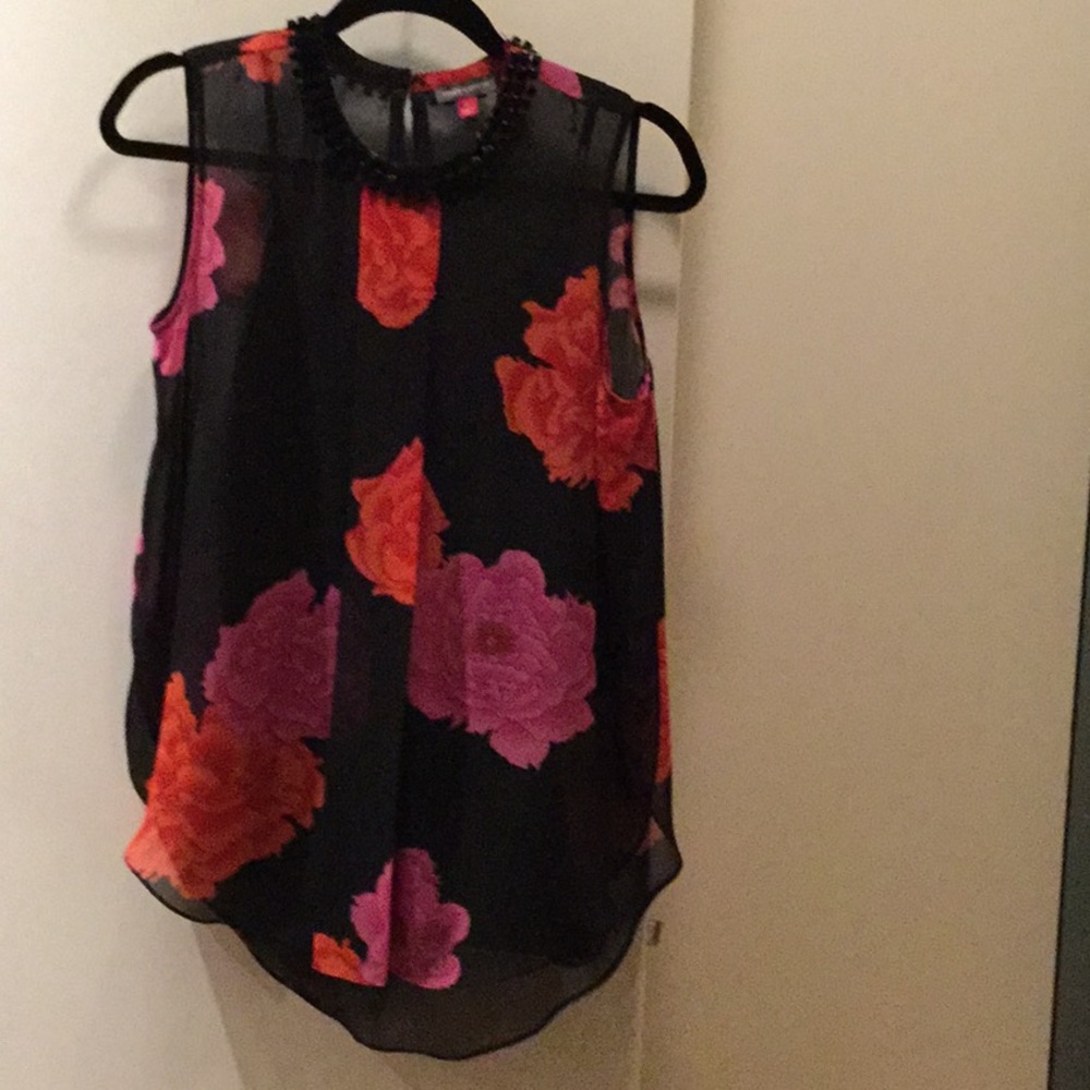 Vince Camuto Top